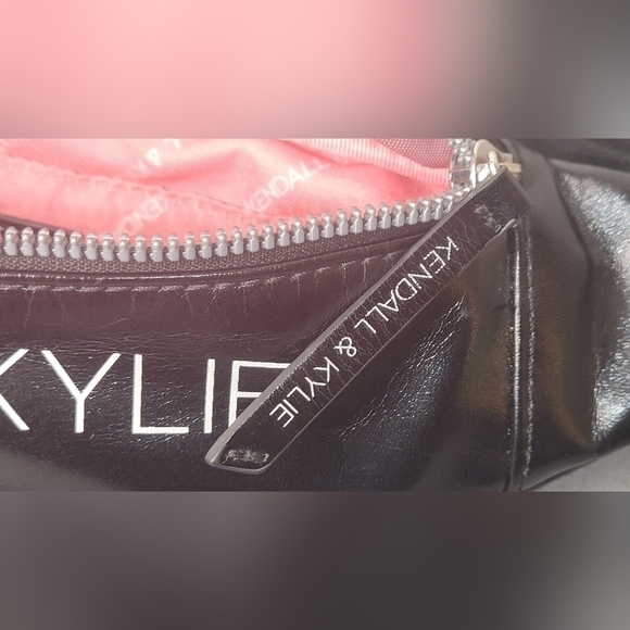 KENDALL & Kylie Fanny Pack - Picture 5 of 8
